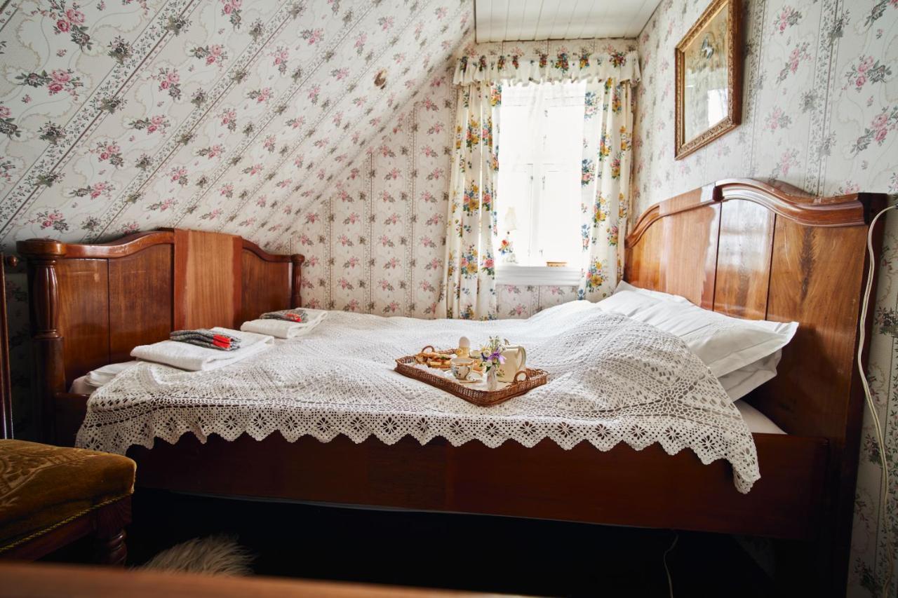Heima I Stovu Hotell Hvalba Exteriör bild