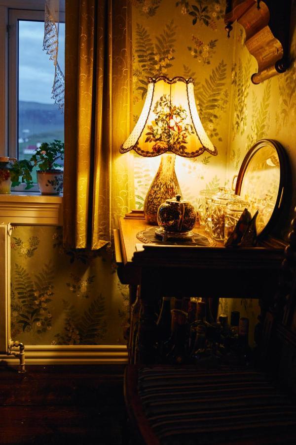 Heima I Stovu Hotell Hvalba Exteriör bild